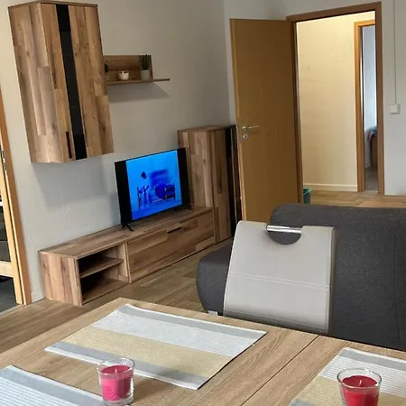 Sonnige Terrassenwohnung Mit 3 Zimmern R15